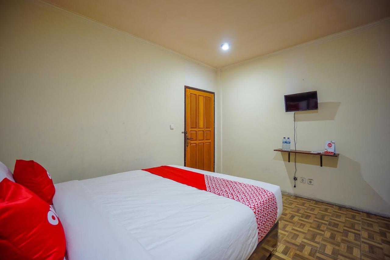 Oyo 2217 Galaxy Hotel Manado Zewnętrze zdjęcie